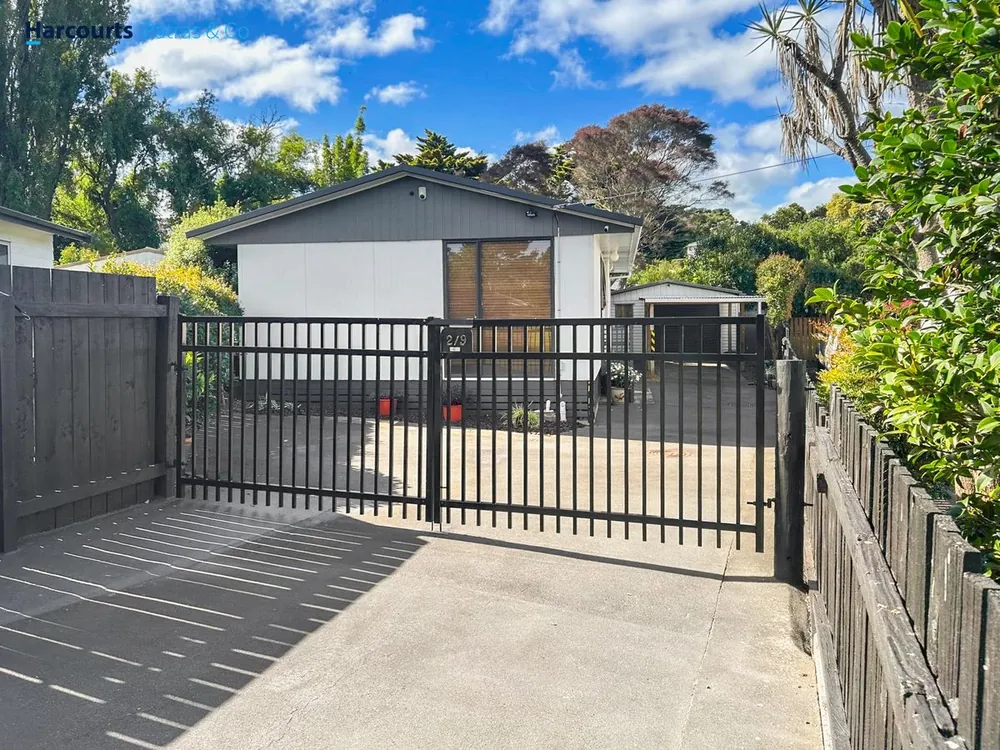 Ignore the CV. Make a Visit to See ME!, 2/9 Portage Road, Mt Wellington